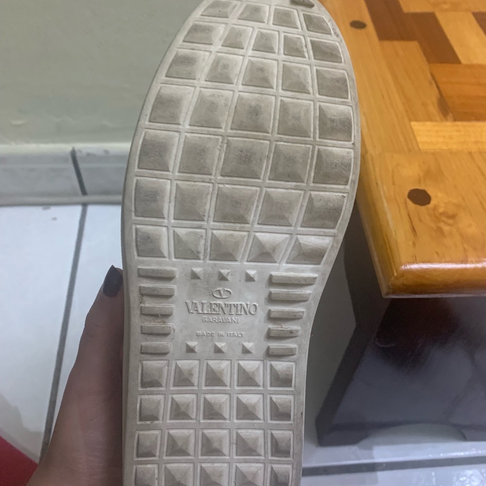 Valentino Rockstud White Sneakers - Picture 6 of 6